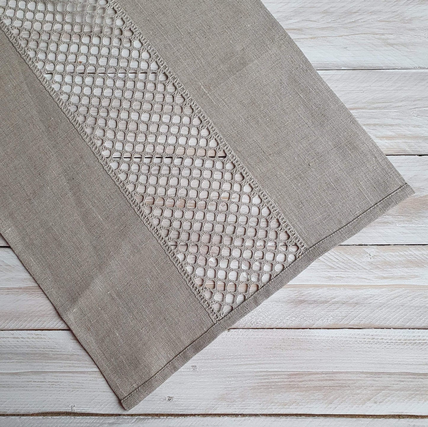 Table runner with lace EMMA - Linen4me