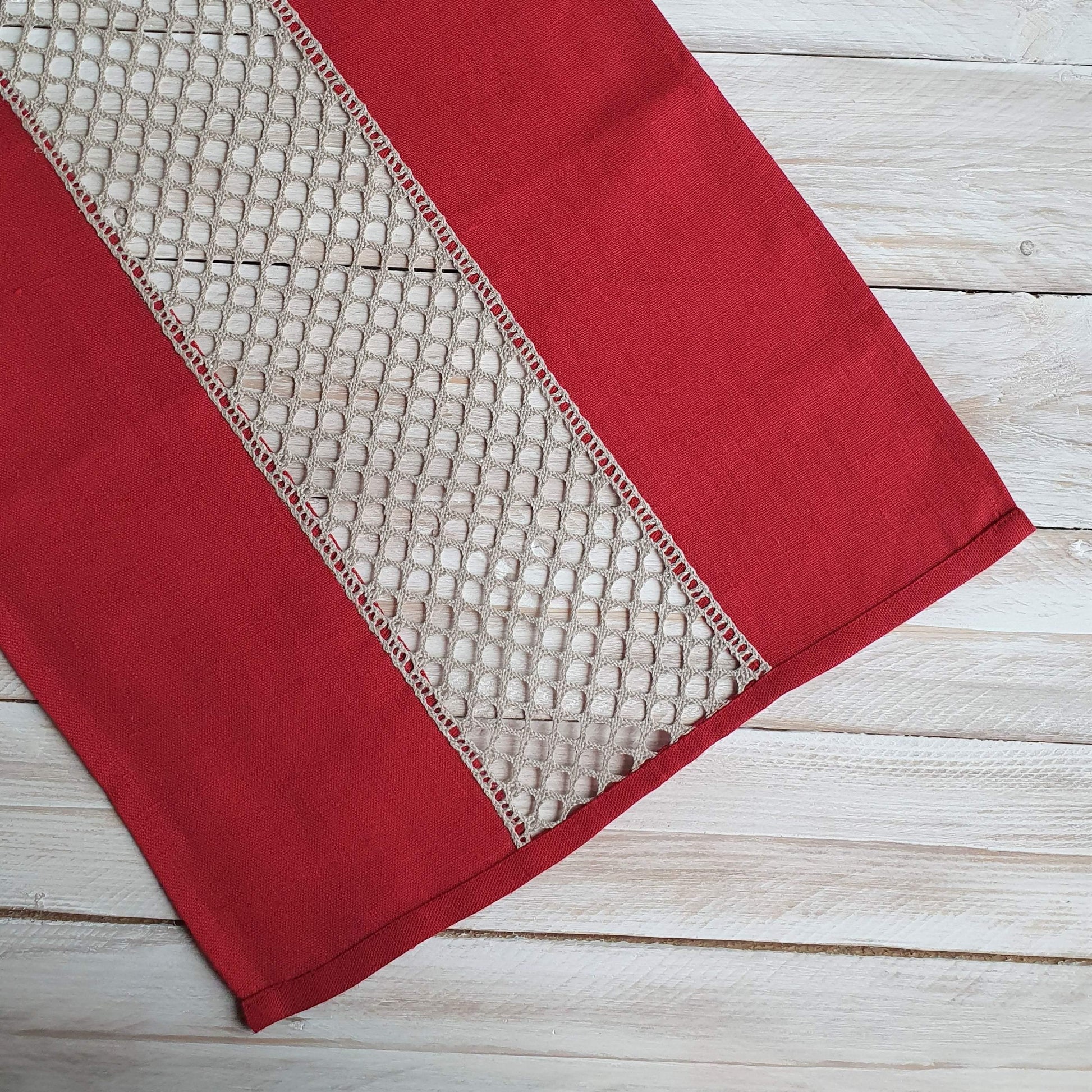 Table runner with lace EMMA - Linen4me