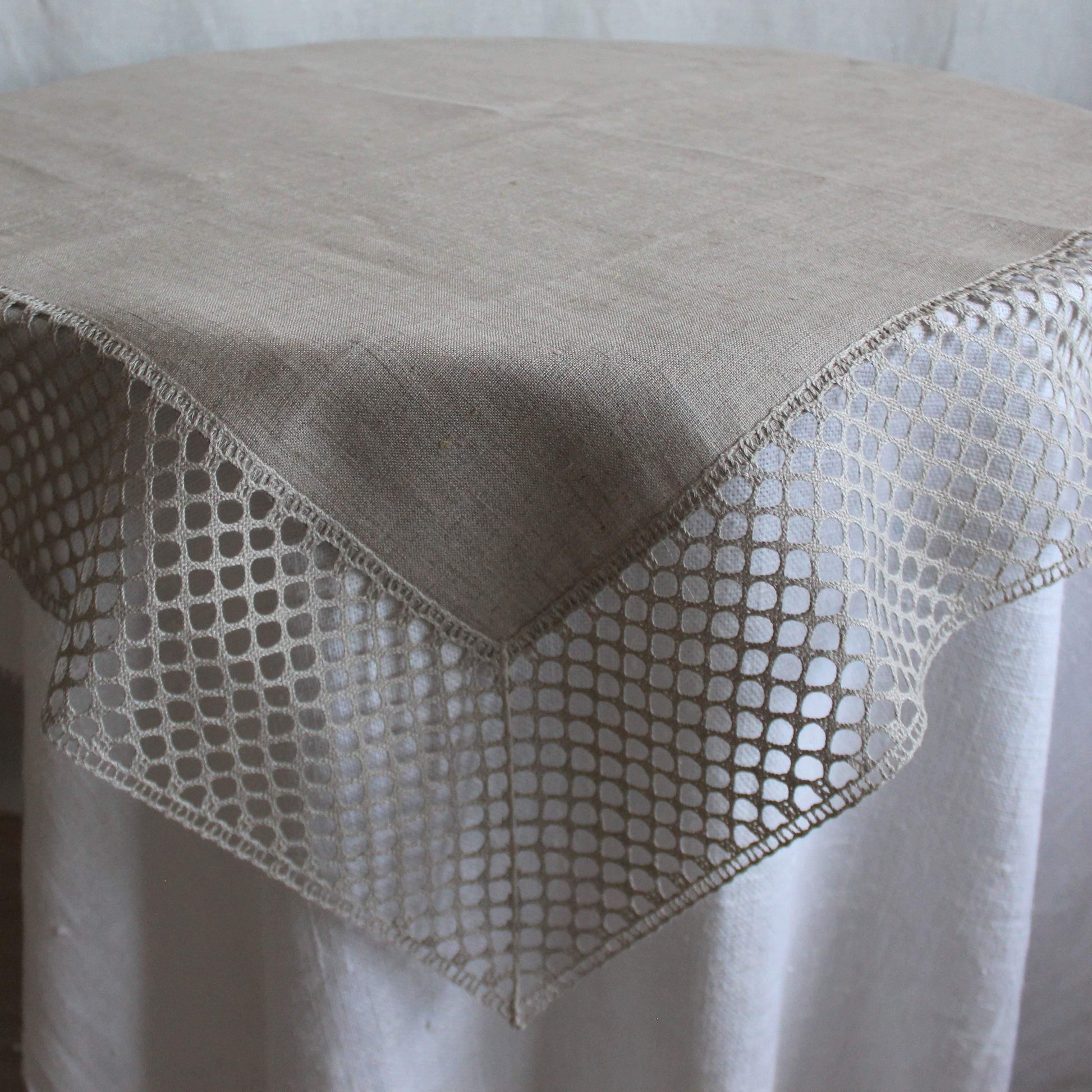 Tablecloth with lace HELENA - Linen4me