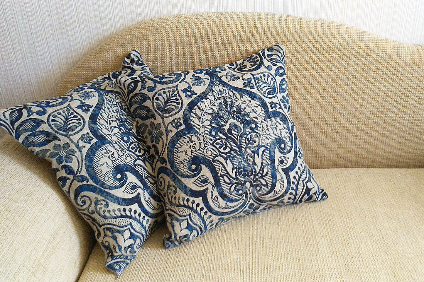 Decorative pillowcase BLUE ORNAMENT - Linen4me