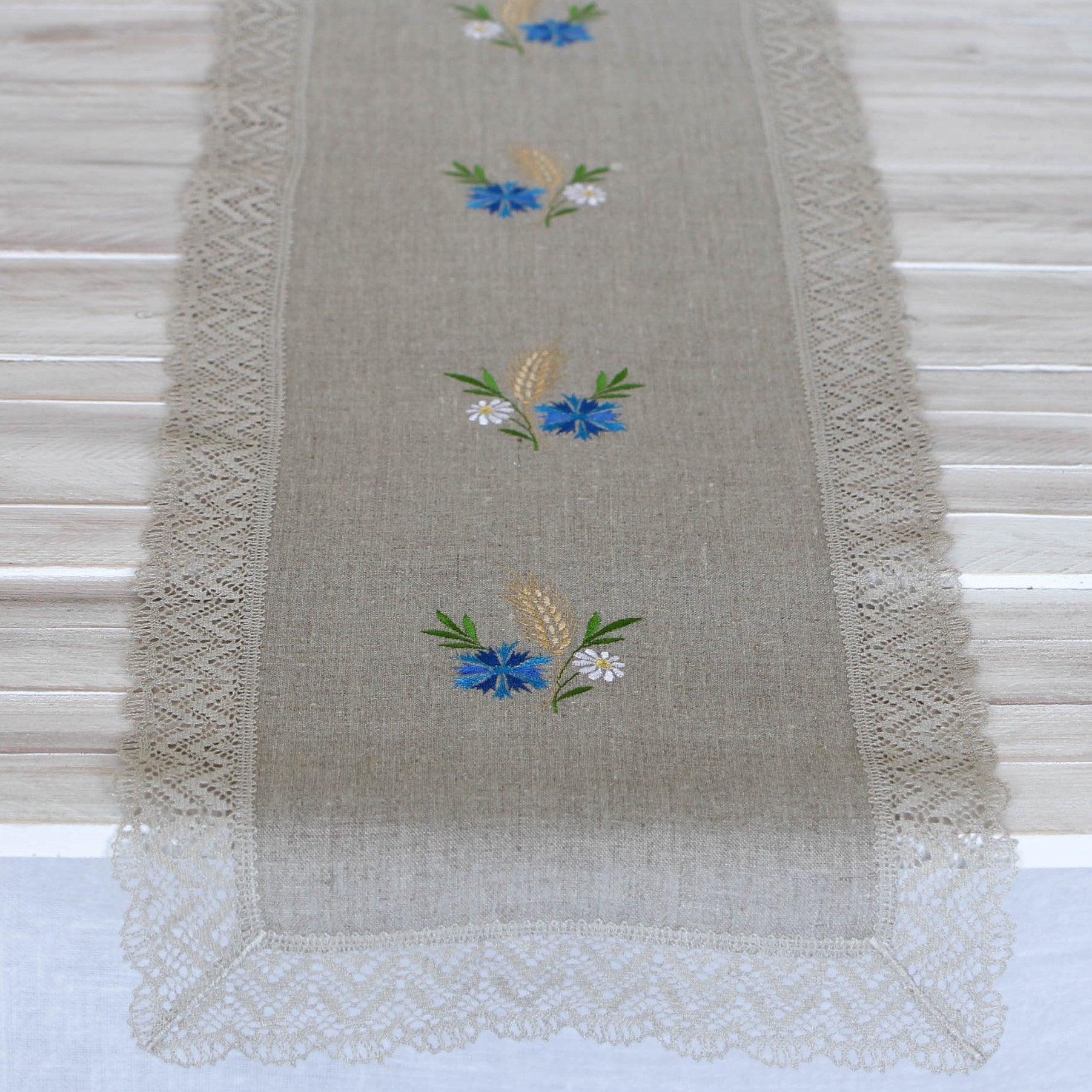 Table runner with embroidery CORNFLOWER - Linen4me