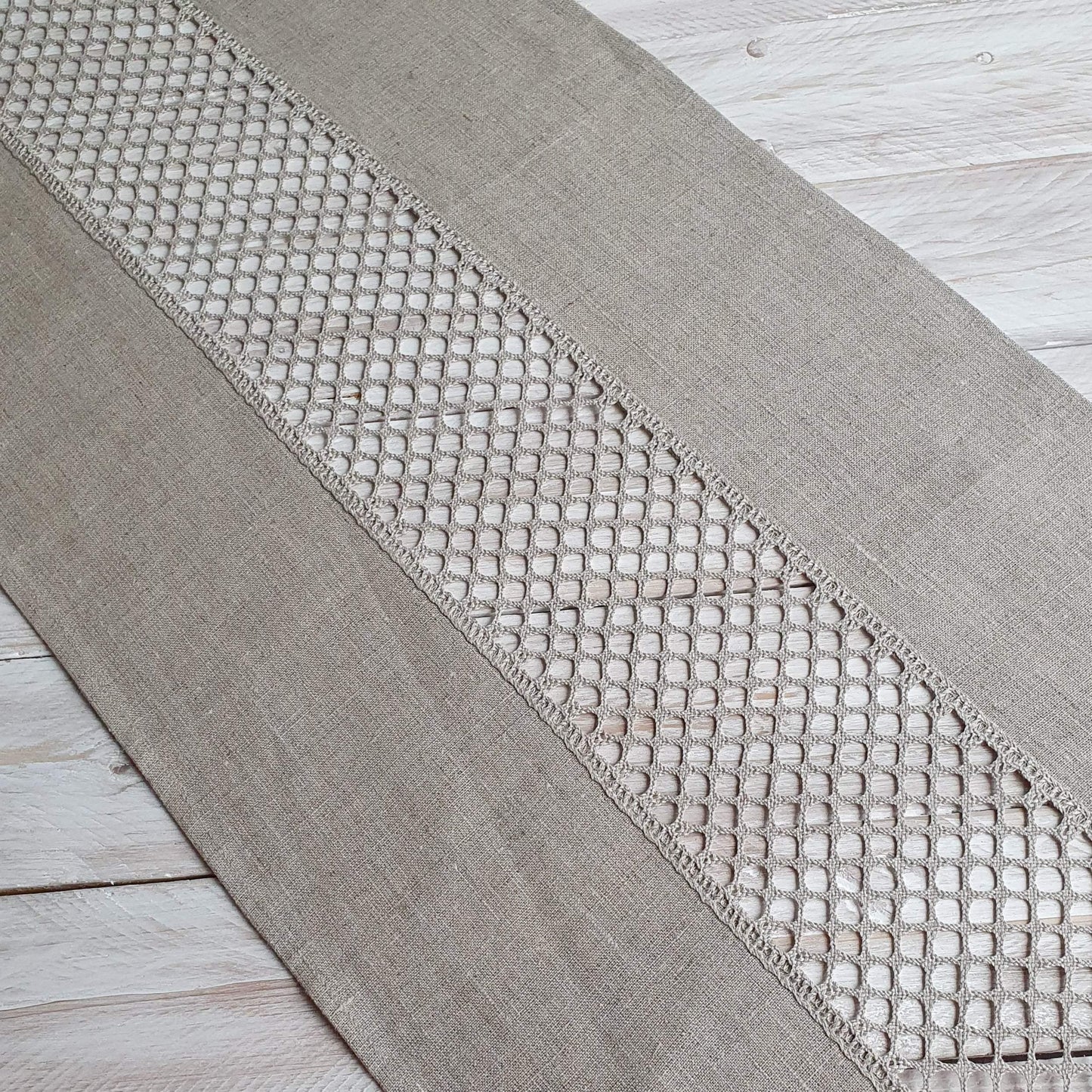 Table runner with lace EMMA - Linen4me