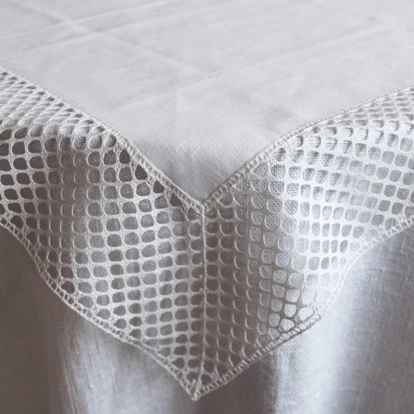 Tablecloth with lace HELENA - Linen4me