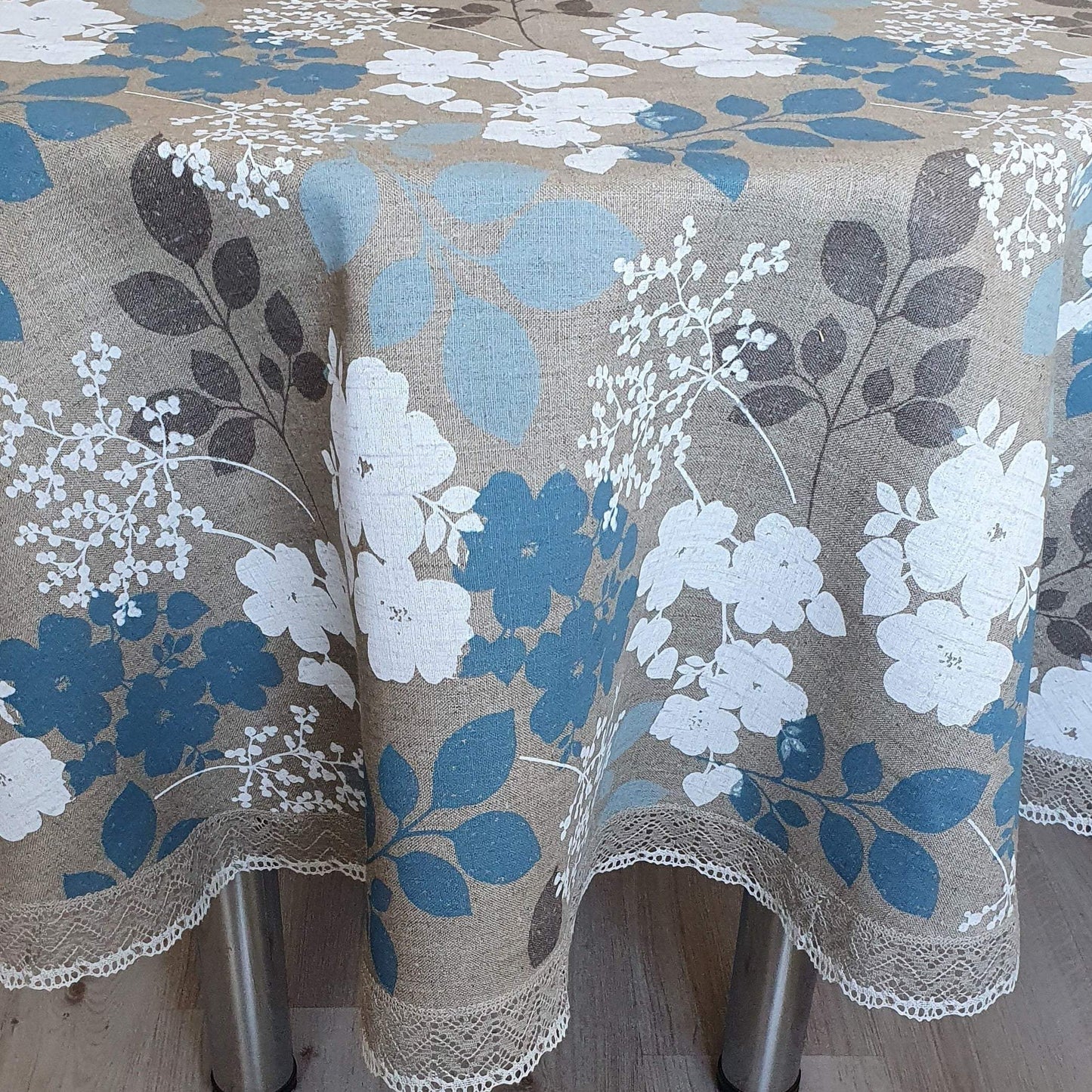 Round tablecloth with lace MORNING - Linen4me
